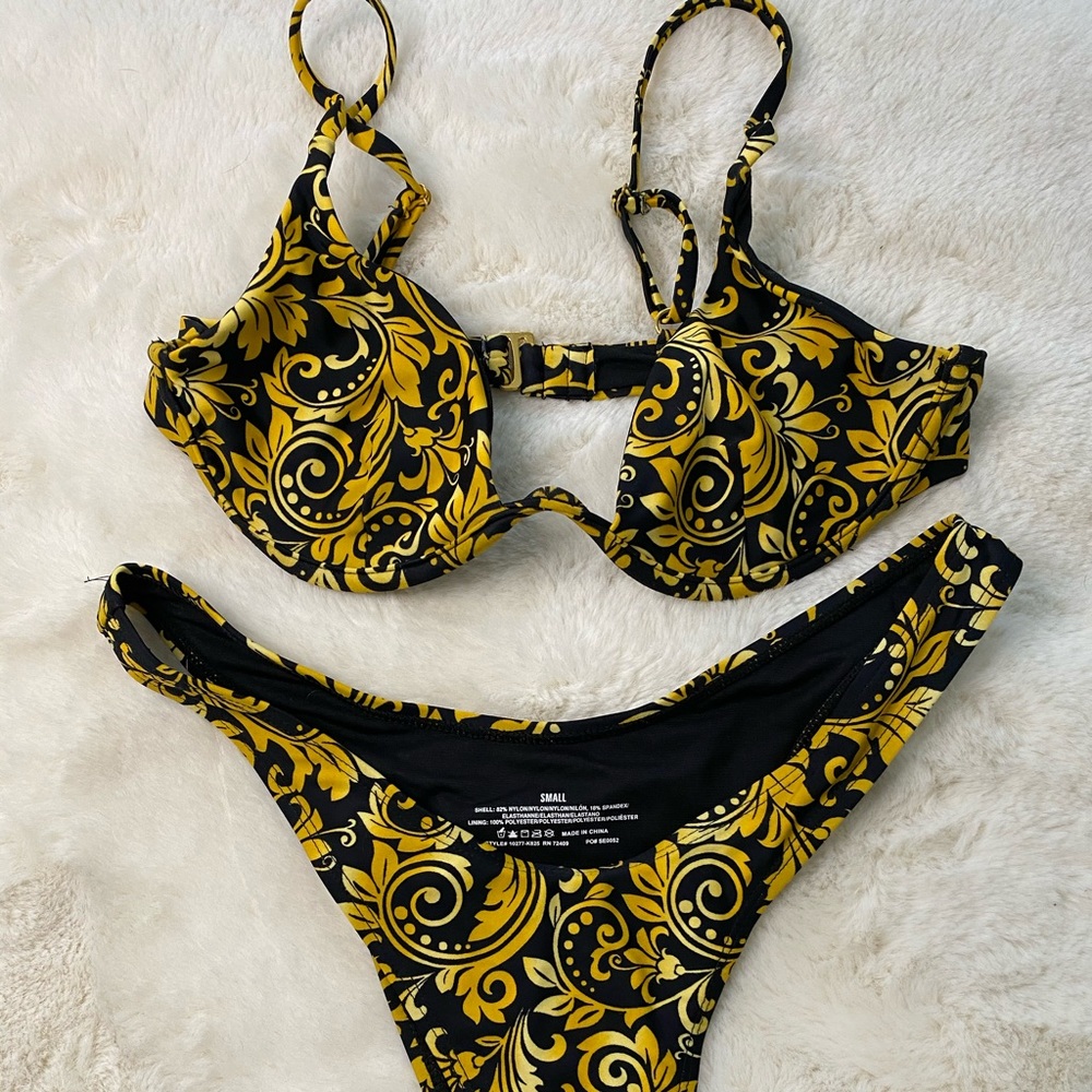 Fashion Nova Bikini - Picture 2 of 4